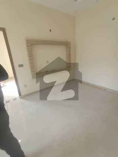 5 Marla 2nd Floor Near Metro Station