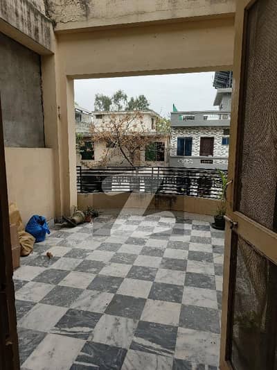 Beautiful (10 Marla) upper portion available for rent in G11, Islamabad
