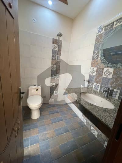 ڈی ایچ اے 11 رہبر فیز 2 ڈی ایچ اے 11 رہبر,لاہور میں 3 کمروں کا 5 مرلہ مکان 85.0 ہزار میں کرایہ پر دستیاب ہے۔