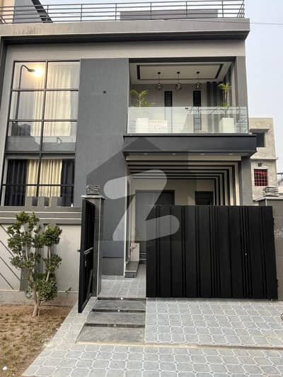 Brand New 5 Marla Modern House For Sale | Park View City Lahore