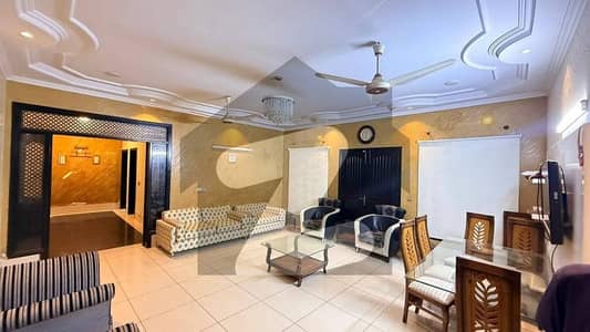 ڈی ایچ اے فیز 5 ڈی ایچ اے ڈیفینس,کراچی میں 6 کمروں کا 1 کنال مکان 13.5 کروڑ میں برائے فروخت۔