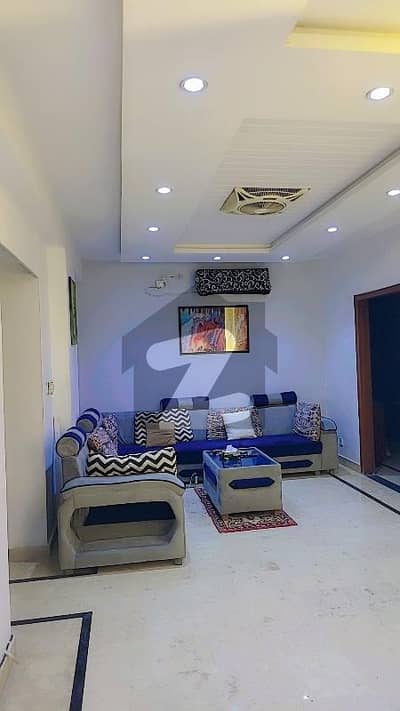 ایف ۔ 11 مرکز ایف ۔ 11,اسلام آباد میں 2 کمروں کا 6 مرلہ فلیٹ 1.7 لاکھ میں کرایہ پر دستیاب ہے۔