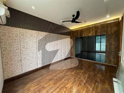 10-Marla Modern Luxury Bungalow in DHA Lahore Phase 8 (Ex-Air Avenue) Block N Spacious Lounge, Dining, Basement ,4 Master Bedrooms, 2 Company Kitchens, Heart-Touching Surroundings, Negotiable Price 530 Lac!