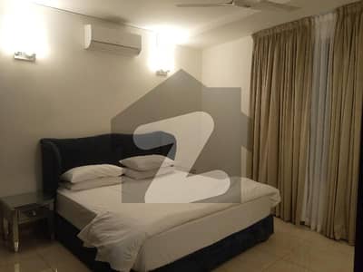 Emaar 4 Bedrooms Semi furnished Apartment For Rent Available