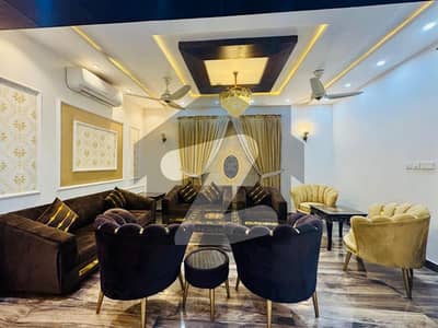 بحریہ ٹاؤن سیکٹر ای بحریہ ٹاؤن,لاہور میں 5 کمروں کا 10 مرلہ مکان 2.0 لاکھ میں کرایہ پر دستیاب ہے۔