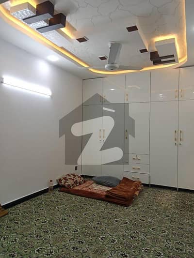 کلفٹن ۔ بلاک 4 کلفٹن,کراچی میں 2 کمروں کا 5 مرلہ فلیٹ 1.65 کروڑ میں برائے فروخت۔