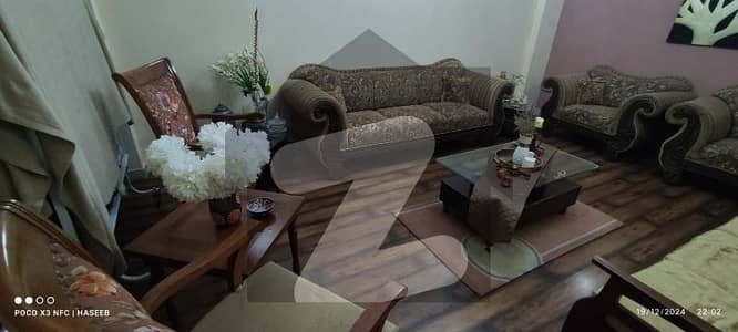 شاہراہِ فیصل کراچی میں 3 کمروں کا 7 مرلہ فلیٹ 2.5 کروڑ میں برائے فروخت۔