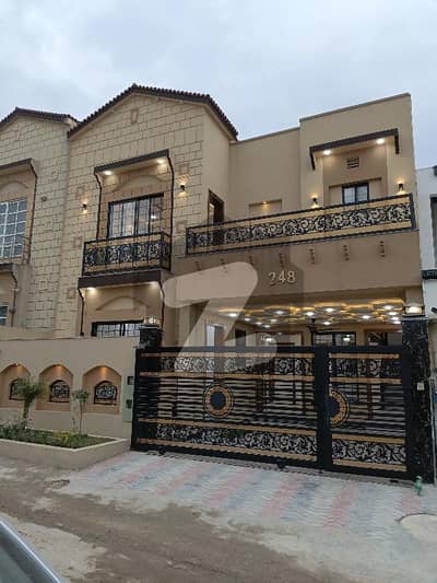 Brand New Designer Luxurious Double Unit House For Rent