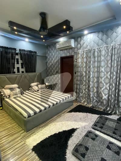 ڈی ایچ اے فیز 2 ایکسٹینشن ڈی ایچ اے ڈیفینس,کراچی میں 8 مرلہ فلیٹ 3.75 کروڑ میں برائے فروخت۔