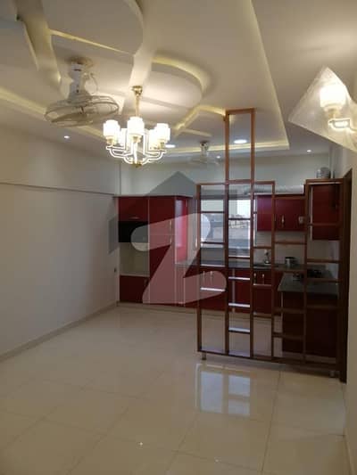 ڈی ایچ اے فیز 5 ڈی ایچ اے ڈیفینس,کراچی میں 3 کمروں کا 8 مرلہ فلیٹ 2.5 کروڑ میں برائے فروخت۔