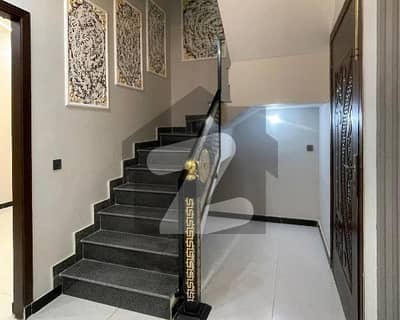 الحفیظ گارڈن - فیز 2 مین کینال بینک روڈ,لاہور میں 3 کمروں کا 3 مرلہ مکان 1.35 کروڑ میں برائے فروخت۔