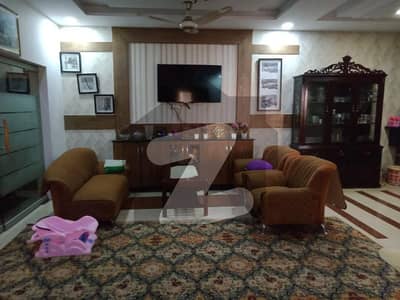 بحریہ ٹاؤن فیز 7 بحریہ ٹاؤن راولپنڈی,راولپنڈی میں 4 کمروں کا 10 مرلہ مکان 3.6 کروڑ میں برائے فروخت۔