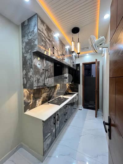 سینٹرل پارک ہاؤسنگ سکیم لاہور میں 3 کمروں کا 5 مرلہ مکان 1.0 کروڑ میں برائے فروخت۔