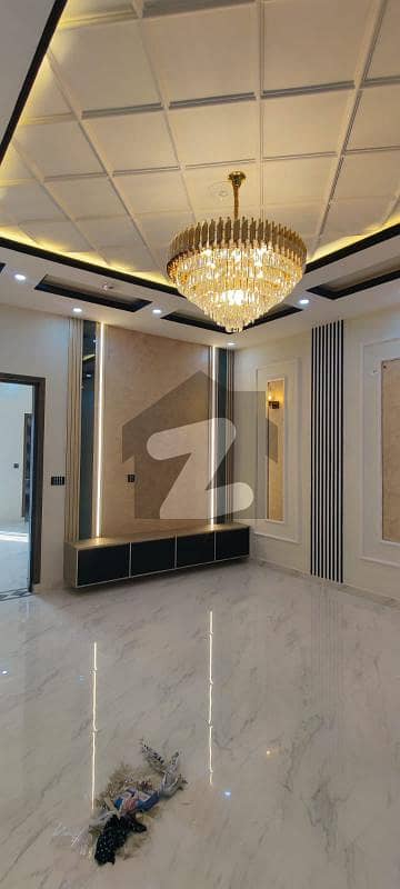 ایل ڈی اے ایوینیو لاہور میں 7 کمروں کا 10 مرلہ مکان 1.6 لاکھ میں کرایہ پر دستیاب ہے۔ ایل ڈی اے ایوینیو لاہور میں 7 کمروں کا 10 مرلہ مکان 1.6 لاکھ میں کرایہ پر دستیاب ہے۔