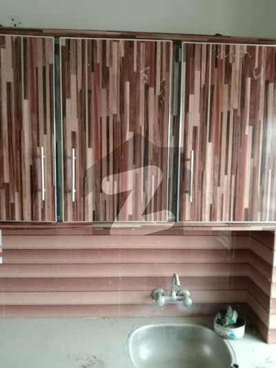 جھنگ بہتر روڈ واہ میں 2 کمروں کا 3 مرلہ فلیٹ 15.0 ہزار میں کرایہ پر دستیاب ہے۔