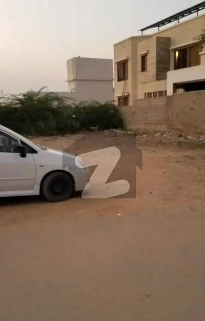 Gulistan-e-Jauhar 600 Sq. Yard Block 1,