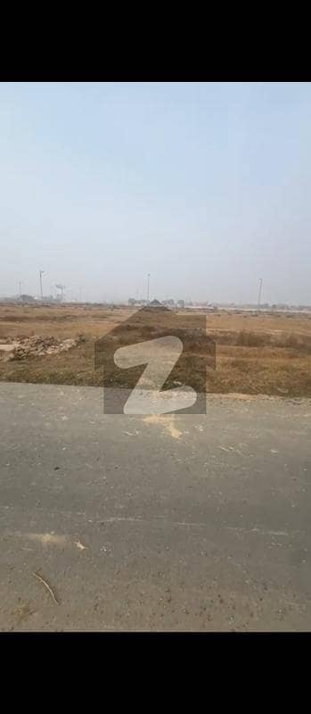 ڈی ایچ اے فیز9 پریزم - بلاک ایم ڈی ایچ اے فیز9 پریزم,ڈی ایچ اے ڈیفینس,لاہور میں 1 کنال رہائشی پلاٹ 2.75 کروڑ میں برائے فروخت۔