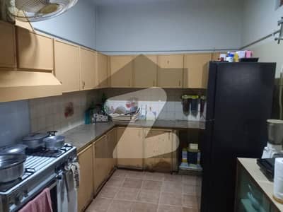 نارتھ ناظم آباد ۔ بلاک این نارتھ ناظم آباد,کراچی میں 3 کمروں کا 10 مرلہ مکان 5.0 کروڑ میں برائے فروخت۔