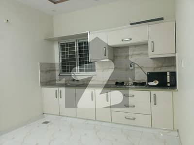 پی سی ایس آئی آر ہاؤسنگ سکیم فیز 2 پی سی ایس آئی آر ہاؤسنگ سکیم,لاہور میں 3 کمروں کا 3 مرلہ مکان 1.95 کروڑ میں برائے فروخت۔