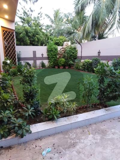 ڈی ایچ اے فیز 5 ڈی ایچ اے ڈیفینس,کراچی میں 5 کمروں کا 1 کنال مکان 3.8 لاکھ میں کرایہ پر دستیاب ہے۔