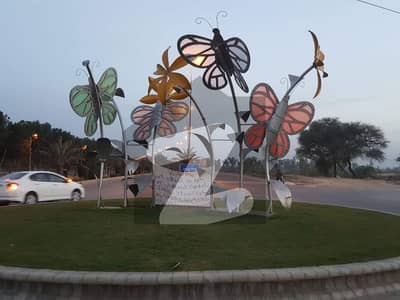 One kanal Plot Available For sale In EE block Bahria town