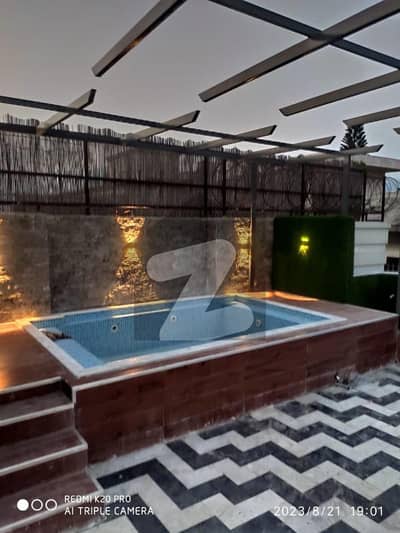 ایف ۔ 8 اسلام آباد میں 10 کمروں کا 2 کنال مکان 55.0 کروڑ میں برائے فروخت۔