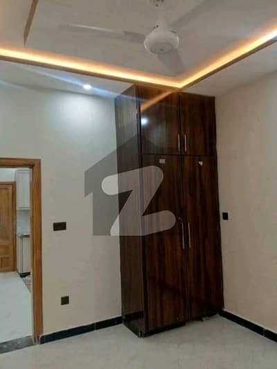 ایچ ۔ 13 اسلام آباد میں 3 کمروں کا 5 مرلہ زیریں پورشن 40.0 ہزار میں کرایہ پر دستیاب ہے۔