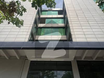 رحمان گارڈنز لاہور میں 3 کمروں کا 10 مرلہ فلیٹ 85.0 ہزار میں کرایہ پر دستیاب ہے۔