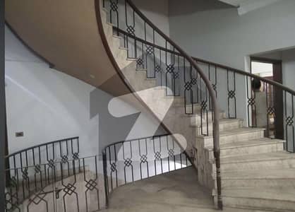 ڈی ایچ اے فیز 6 ڈی ایچ اے ڈیفینس,کراچی میں 6 کمروں کا 1 کنال مکان 10.25 کروڑ میں برائے فروخت۔