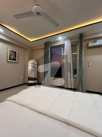 ٹاپ سٹی 1 اسلام آباد میں 2 کمروں کا 6 مرلہ فلیٹ 1.0 لاکھ میں کرایہ پر دستیاب ہے۔