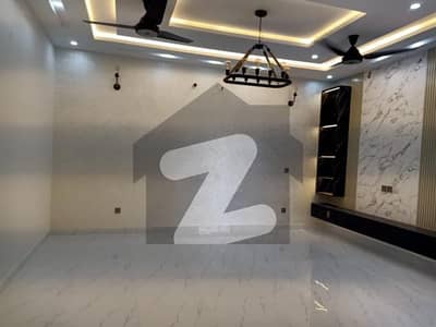 بحریہ ٹاؤن عثمان بلاک بحریہ ٹاؤن سیکٹر B,بحریہ ٹاؤن,لاہور میں 2 کمروں کا 10 مرلہ زیریں پورشن 70.0 ہزار میں کرایہ پر دستیاب ہے۔