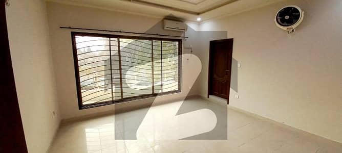 Elegant 6-Bedrooms Double Storey House For Rent In F-6
