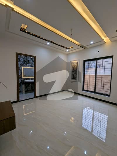 10 Marla Modern House