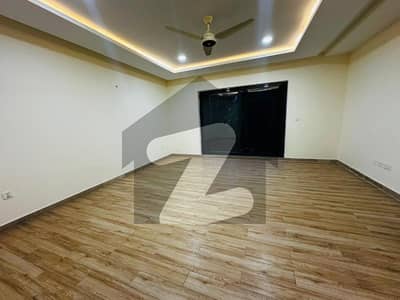 Elegant 5-Bedrooms double -Store 500 Square Yards Renovated House For Rent In F-7