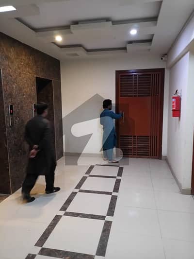 سکیم 33 کراچی میں 3 کمروں کا 6 مرلہ فلیٹ 1.7 کروڑ میں برائے فروخت۔