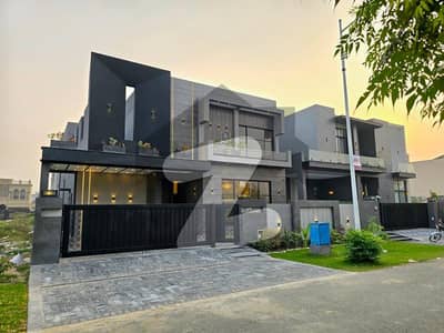 1 Kanal Brand New Modern Design Lavish House For Sale In DHA | For Discounted Price And Original Pictures Download The App "Signature Lands".