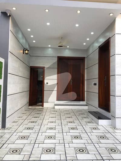 پارک ویو سٹی لاہور میں 4 کمروں کا 5 مرلہ مکان 2.5 کروڑ میں برائے فروخت۔