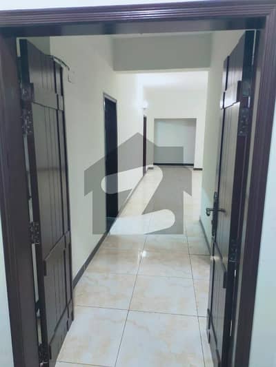 10 Marla 3 bedroom apartment available for rent