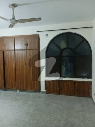 جی ۔ 11 اسلام آباد میں 2 کمروں کا 5 مرلہ فلیٹ 62.0 ہزار میں کرایہ پر دستیاب ہے۔