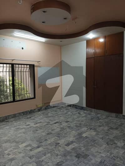 Bungalow 1000 Yards Available For Commercial Use In Block 2 Clifton