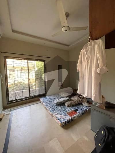 ویلینشیاء ہاؤسنگ سوسائٹی لاہور میں 3 کمروں کا 5 مرلہ مکان 85.0 ہزار میں کرایہ پر دستیاب ہے۔