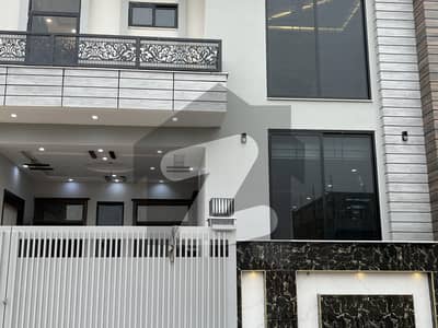 فیصل مارگلہ سٹی بی ۔ 17,اسلام آباد میں 4 کمروں کا 5 مرلہ مکان 2.35 کروڑ میں برائے فروخت۔