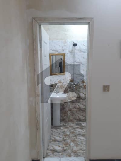 شاداب گارڈن لاہور میں 1 کمرے کا 3 مرلہ مکان 25.0 ہزار میں کرایہ پر دستیاب ہے۔