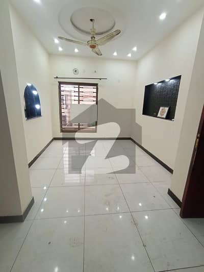 ایچیسن سوسائٹی لاہور میں 3 کمروں کا 6 مرلہ زیریں پورشن 45.0 ہزار میں کرایہ پر دستیاب ہے۔