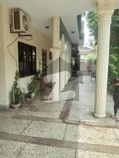 22 marla double story house for sale