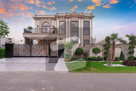 ڈی ایچ اے فیز 7 - بلاک یو فیز 7,ڈیفنس (ڈی ایچ اے),لاہور میں 5 کمروں کا 1 کنال مکان 7.65 کروڑ میں برائے فروخت۔ ڈی ایچ اے فیز 7 - بلاک یو فیز 7,ڈیفنس (ڈی ایچ اے),لاہور میں 5 کمروں کا 1 کنال مکان 7.65 کروڑ میں برائے فروخت۔