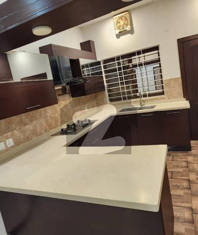 بحریہ انکلیو بحریہ ٹاؤن,اسلام آباد میں 2 کمروں کا 12 مرلہ زیریں پورشن 96.0 ہزار میں کرایہ پر دستیاب ہے۔