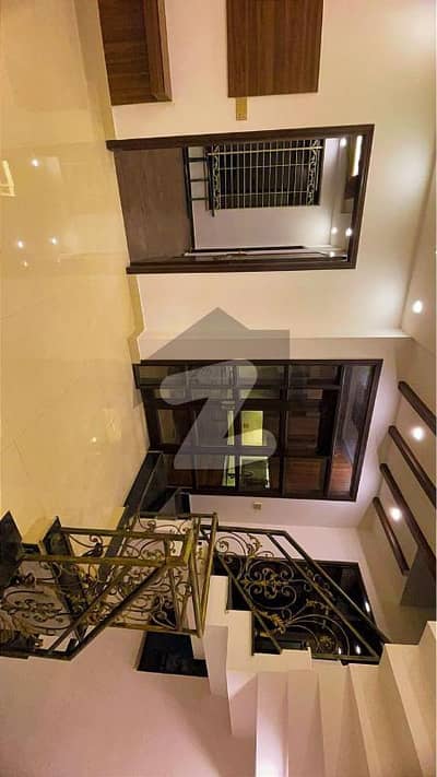 ڈی ایچ اے 11 رہبر لاہور میں 1 کمرے کا 0 مرلہ زیریں پورشن 45.0 ہزار میں برائے فروخت۔