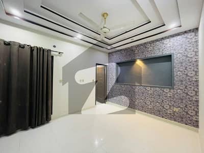 بحریہ ٹاؤن ٹیولپ بلاک بحریہ ٹاؤن سیکٹر سی,بحریہ ٹاؤن,لاہور میں 3 کمروں کا 5 مرلہ مکان 1.98 کروڑ میں برائے فروخت۔