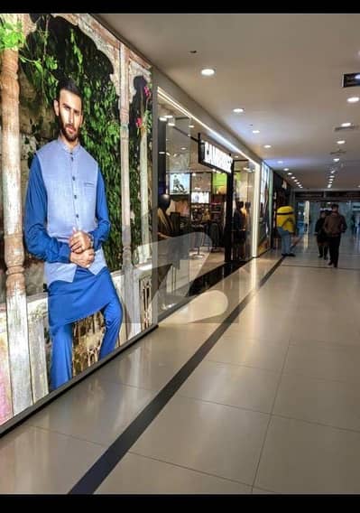 صفا گولڈ مال ایف ۔ 7,اسلام آباد میں 4 مرلہ دکان 20.0 کروڑ میں برائے فروخت۔